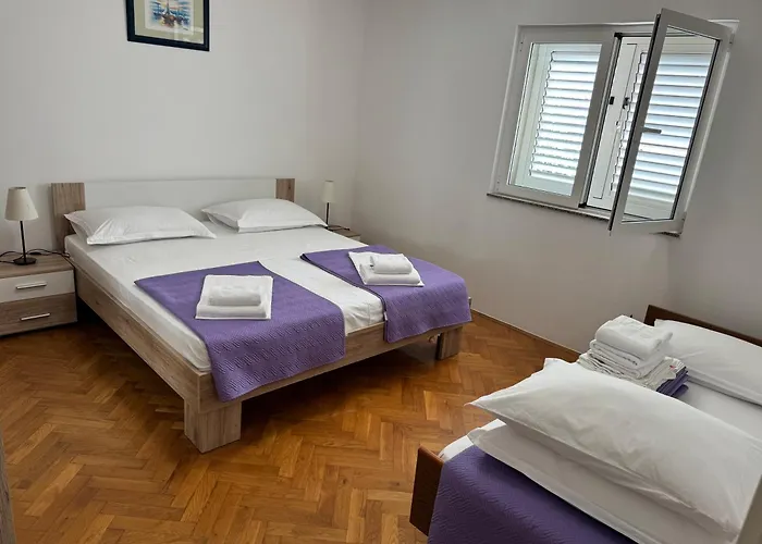 Marta - - Near The Sea Apartamento Zadar