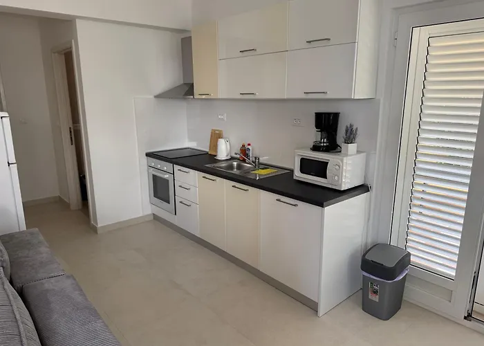 Marta - - Near The Sea Apartamento