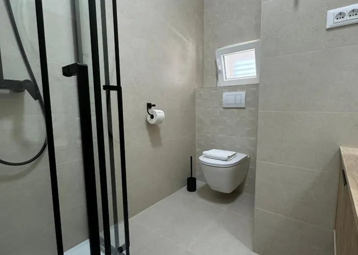 Marta - - Near The Sea Apartamento Zadar